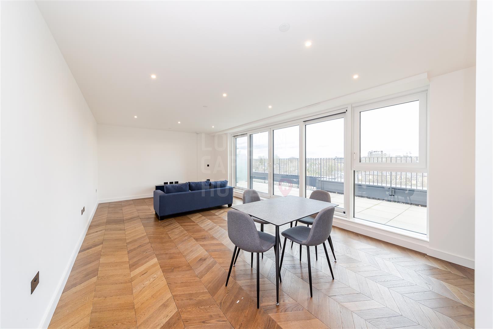 3 bed property in 5 Wheatfield Way, KINGSTON UPON THAMES